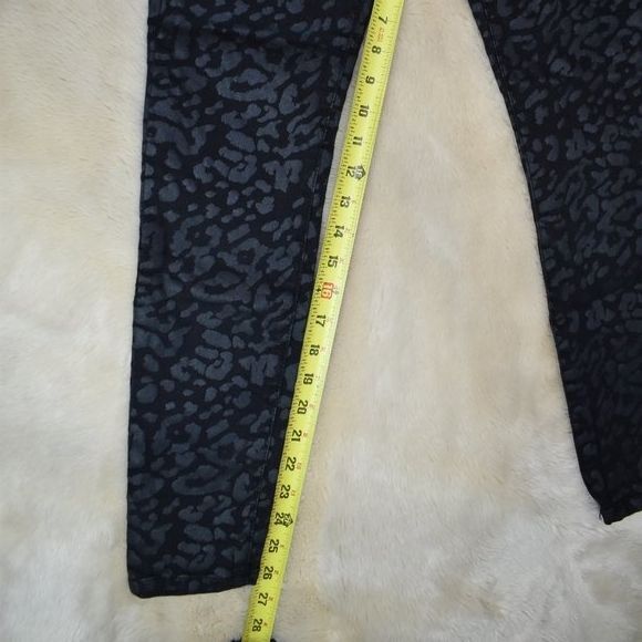 Joe’s Jeans The Charlie High Rise Skinny Jeans Black Cheetah Print Size 25 - Picture 8 of 11